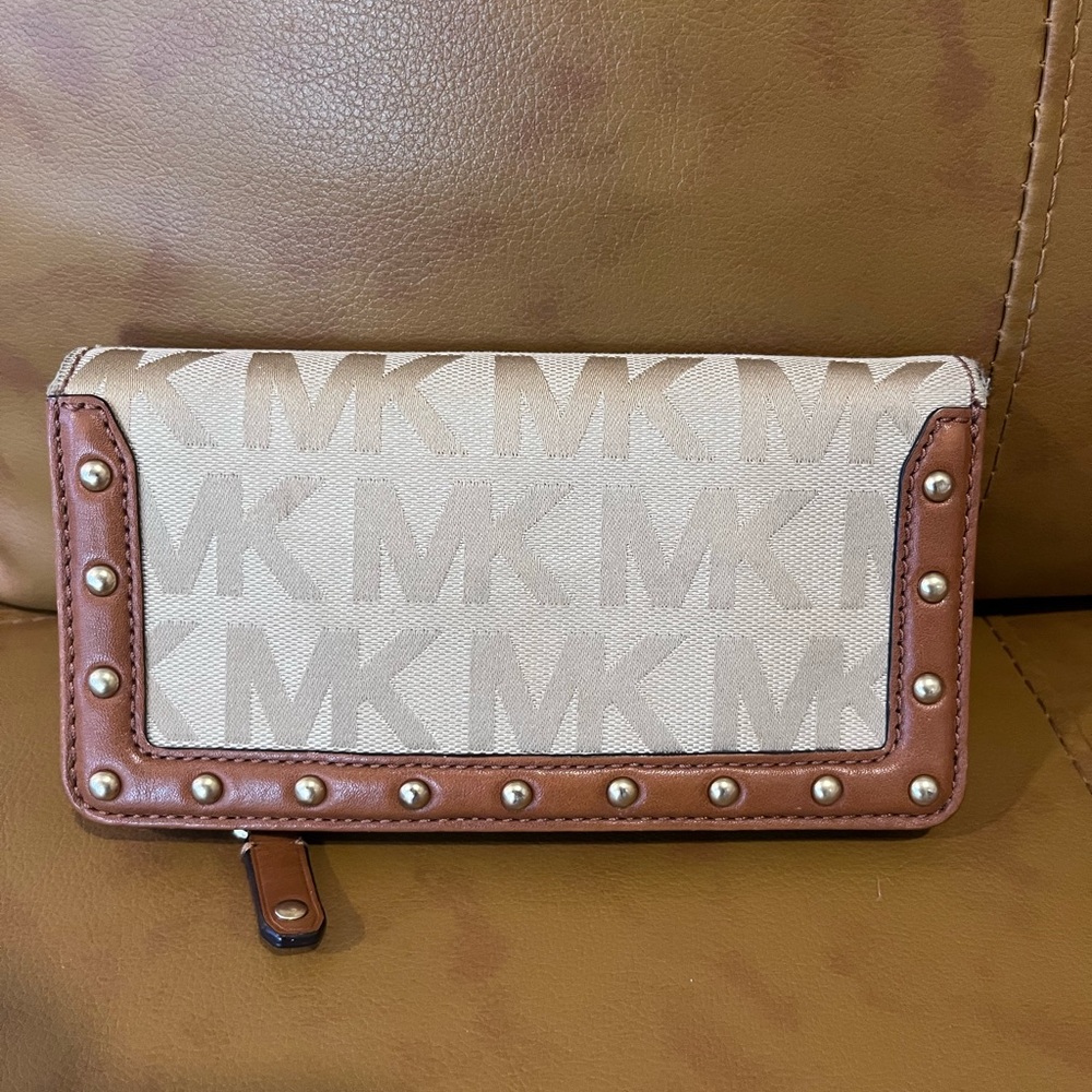 Michael Kors wallet